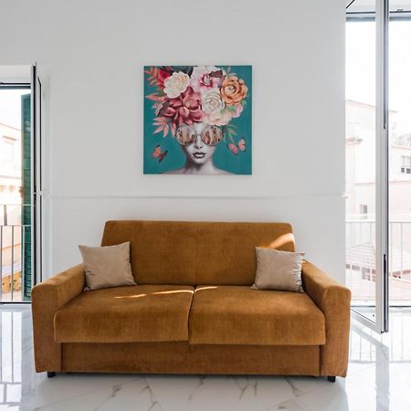 Golden Suites By Dimorra Napoli Esterno foto