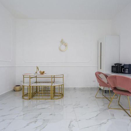 Golden Suites By Dimorra Napoli Esterno foto