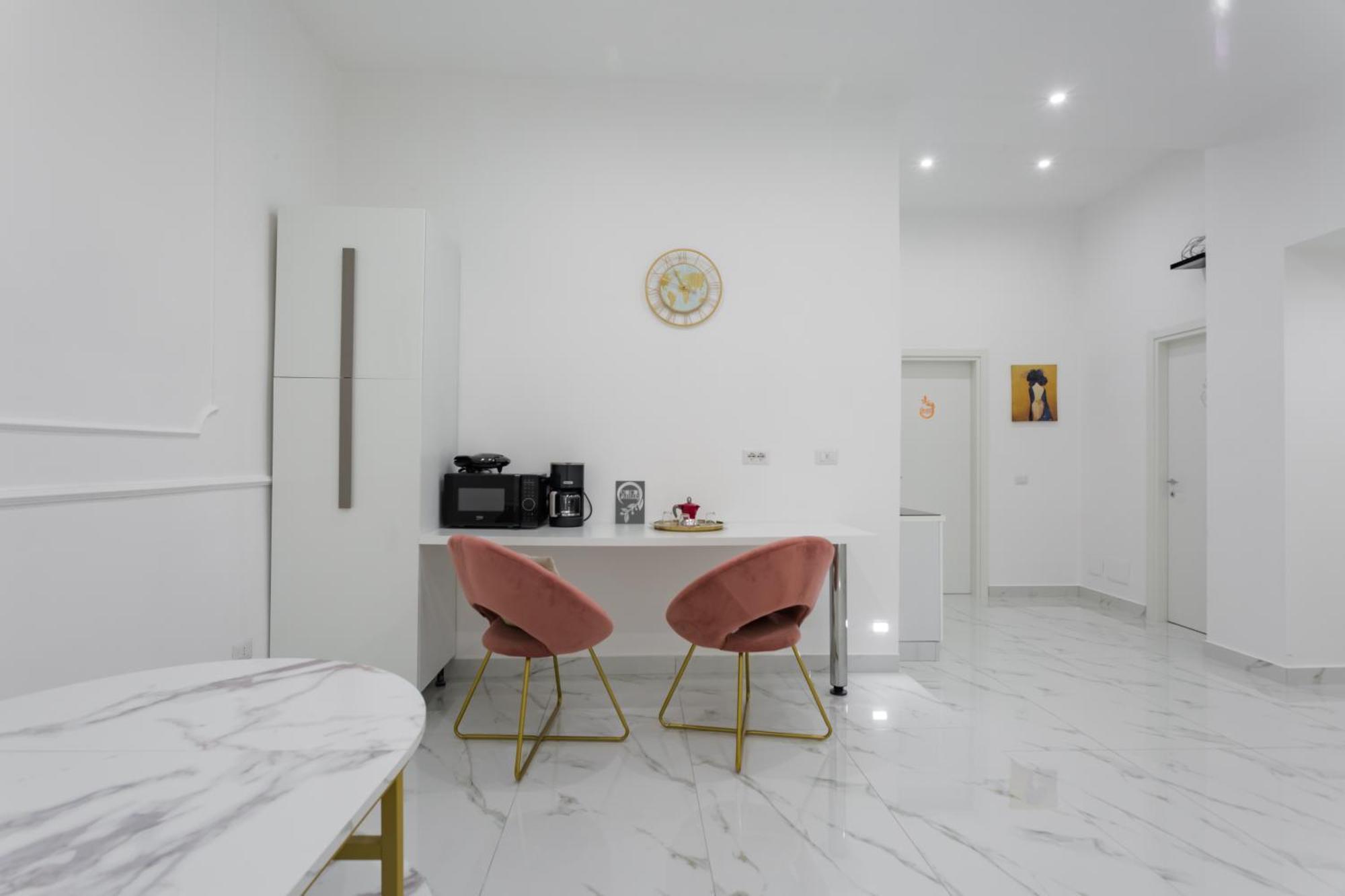 Golden Suites By Dimorra Napoli Esterno foto